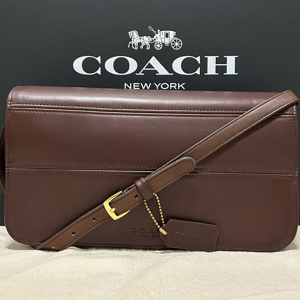 COACH Vintage ‘97 Tribeca Convertible Clutch in Mahogany